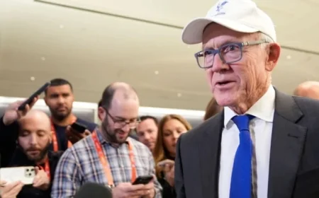 Jets Owner Defends Coach Glenn, Blames Winless Start on QB Fields