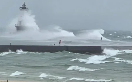 Gale Warning Persists in Ludington Area