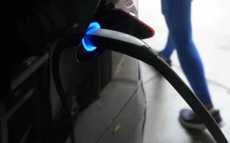 AI Consumes Energy, Yet Experts Highlight Its Potential for Savings