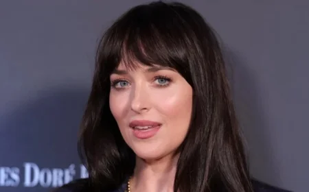 Dakota Johnson Reveals Her Top Relationship Red Flag