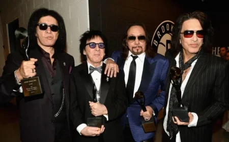 Kiss Members Gene Simmons, Paul Stanley Mourn Late Guitarist