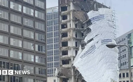 Building Collapses in Manchester City Center