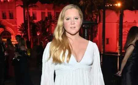 Amy Schumer Reveals Toned Abs in Unfiltered Selfie Post-Weight Loss