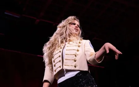 Reneé Rapp Shines at Moody Amphitheater: Photo Highlights