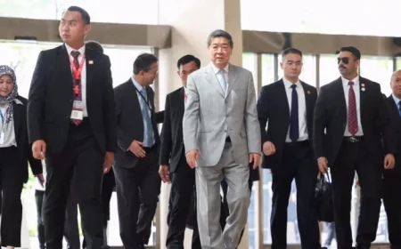 US and China Aim to Avert Trade War, Preserve Trump-Xi Malaysia Meeting