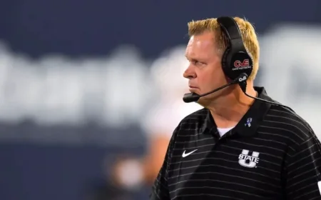 Ex-Lobos, including Mendenhall, Discuss Return to New Mexico