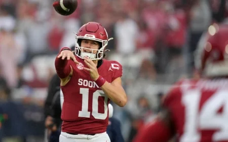 Austin Simmons thrust into the spotlight after Ole Miss’ red-zone gamble vs Oklahoma