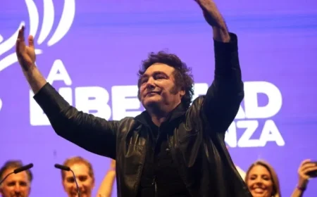 Argentinians Decide in Crucial Vote on Milei’s Libertarian Dream