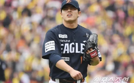 Moon Dongjoo Dejected as First-Inning Costs Him 2 Runs