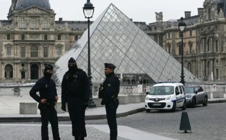 French Prosecutors: Two Arrested for Louvre Jewel Heist