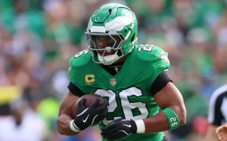 Saquon Barkley Injury Update: Eagles RB Heads to Medical Tent Against Giants