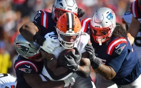 Browns’ Judkins Contained, Leaves Game Injured