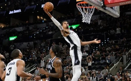 Victor Wembanyama towers over late Nets rally: 31-14-6 as unbeaten Spurs move to 3–0