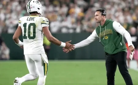 Packers and Steelers Debut New Uniforms for Tonight’s SNF Showdown