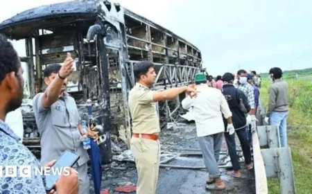 Smartphones Intensify India Bus Fire Blaze, Reports Suggest