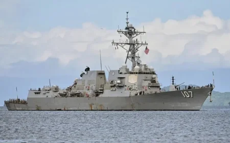 US Navy Destroyer Arrives in Trinidad Amid Trump’s Pressure on Venezuela