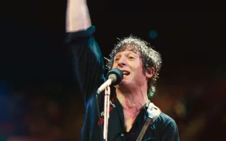 Springsteen’s “Deliver Me From Nowhere” Plagued by Biopic Issues
