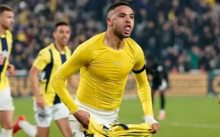 En-Nesyri Shines with Two Goals in 20 Minutes for Fenerbahçe