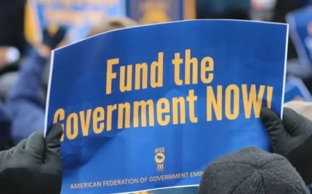 AFGE Urges ‘Clean’ CR as Federal Employees’ Financial Strain Worsens