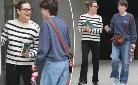 Jennifer Garner and Teen Daughter Seraphina Enjoy Relaxed Weekend Outing