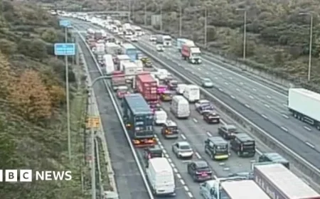M25 Collision and Vehicle Fire Spark Essex Traffic Congestion