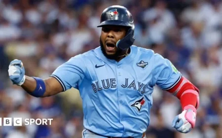 Toronto Blue Jays Triumph Over LA Dodgers 6-2, Level World Series 2-2