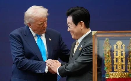 Trump Seeks South Korean Investments in Gyeongju Meeting with President