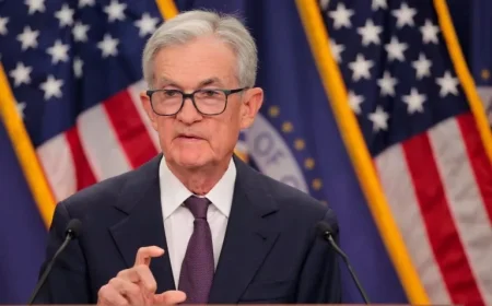U.S. Federal Reserve Set to Reduce Interest Rate Despite Data Uncertainty