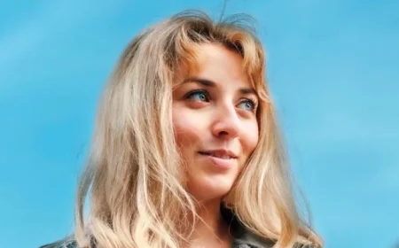 Kat Abughazaleh Charged for Protests at Chicago ICE Facility