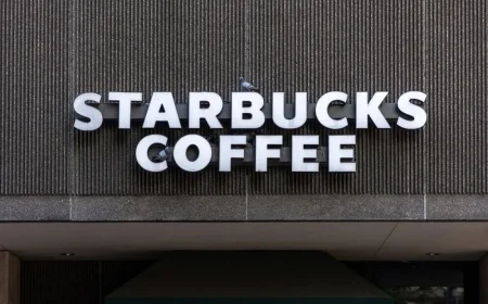 Starbucks app down: mobile ordering disruptions tied to wider cloud outage (Oct. 29)