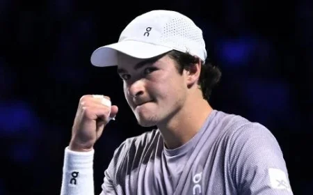 Fonseca Defeats Canadian, Advances in Paris Two Days Post-Title Win