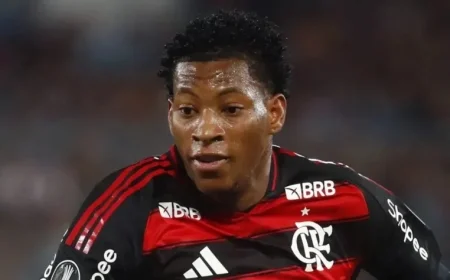 Gonzalo Plata Criticizes Referee Piero Maza Over Uncalled Foul in Racing vs Flamengo