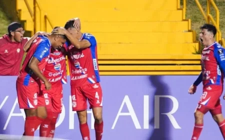Xelajú Defeats Real España in Penalties to Reach Central American Cup Final