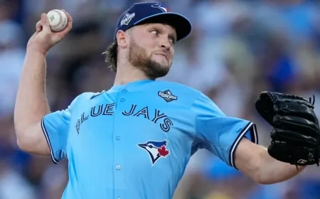 Blue Jays Edge Dodgers 3-2 to Lead Series