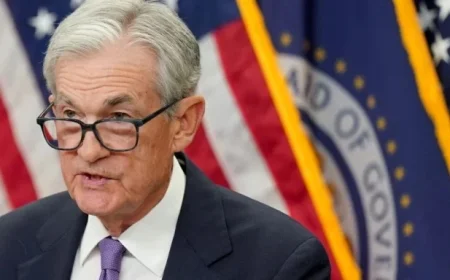 Powell Asserts AI Spending Is Sustainable, Unlike Dotcom Bubble