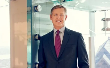 Comcast Explores M&A Opportunities with Warner Bros. Discovery