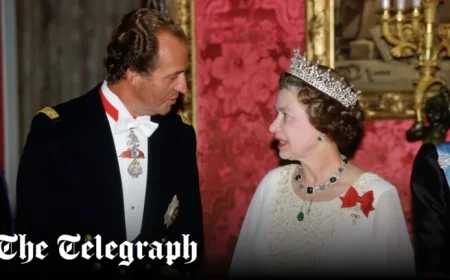 Queen Elizabeth Urged Spanish King to Remain Amid Scandals