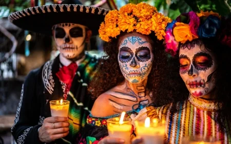 Día de los Muertos 2025: parades, ofrendas, and record crowds as the holiday begins