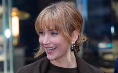 Jennifer Lawrence Showcases the Ultimate Chic Fall Color Combo