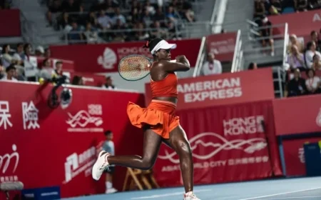 Mboko Triumphs in Comeback Victory Against Eala in Hong Kong Tennis