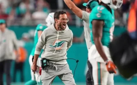 Dolphins’ Coach McDaniel Meltdown Caught on Sideline