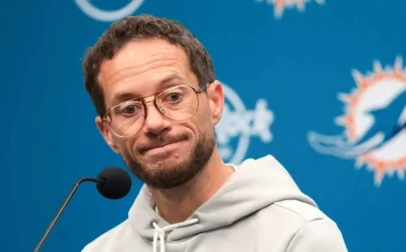 Mike McDaniel to Stay Dolphins Coach Until Season’s End