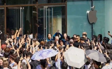 Apple Surpasses Expectations in Fiscal Q4 with Strong iPhone Sales