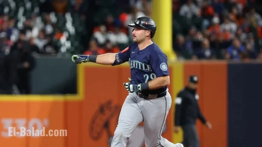 Fan Snags Cal Raleigh’s Home Run Ball