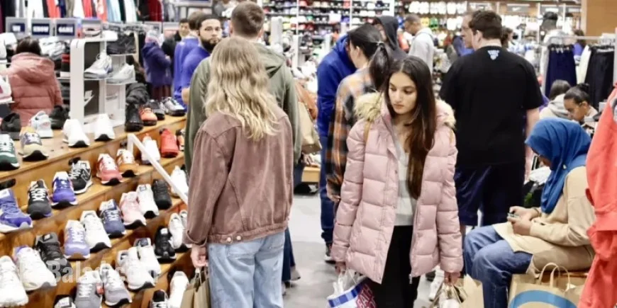 High Inflation and Job Shortage Fuel American Economic Frustration