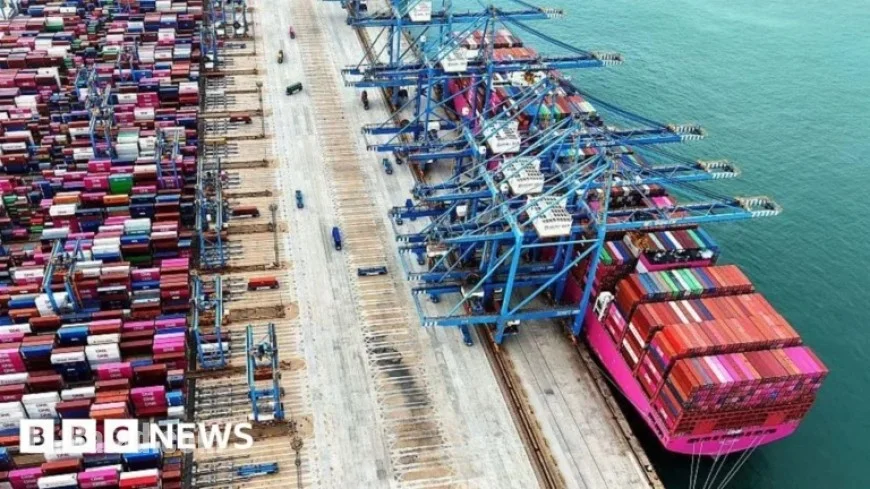 China Criticizes US for Double Standards on Tariff Threats