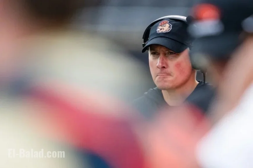 Oregon State Football Dismisses Head Coach Trent Bray