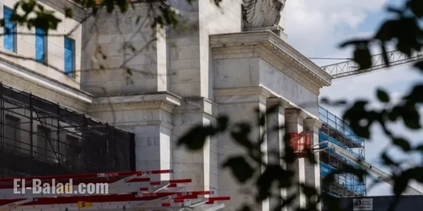Fed Hawks Waver: Potential Impact on Interest Rates