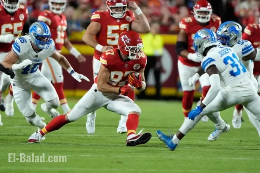Taylor Swift Joins Basketball Star to Watch Lions vs. Chiefs SNF Game