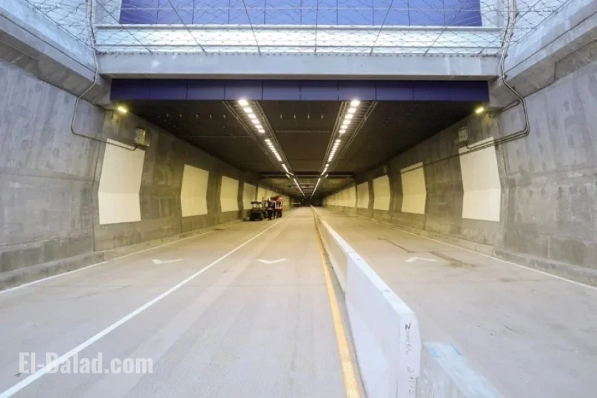 Heavy Truck Hits Ceiling, Closing Louis-H. La Fontaine Tunnel and A25 South